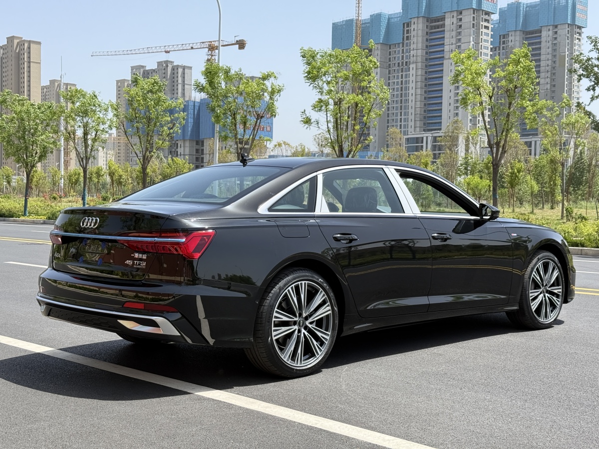 奧迪 奧迪A6L  2025款 45 TFSI quattro 臻選動(dòng)感型圖片