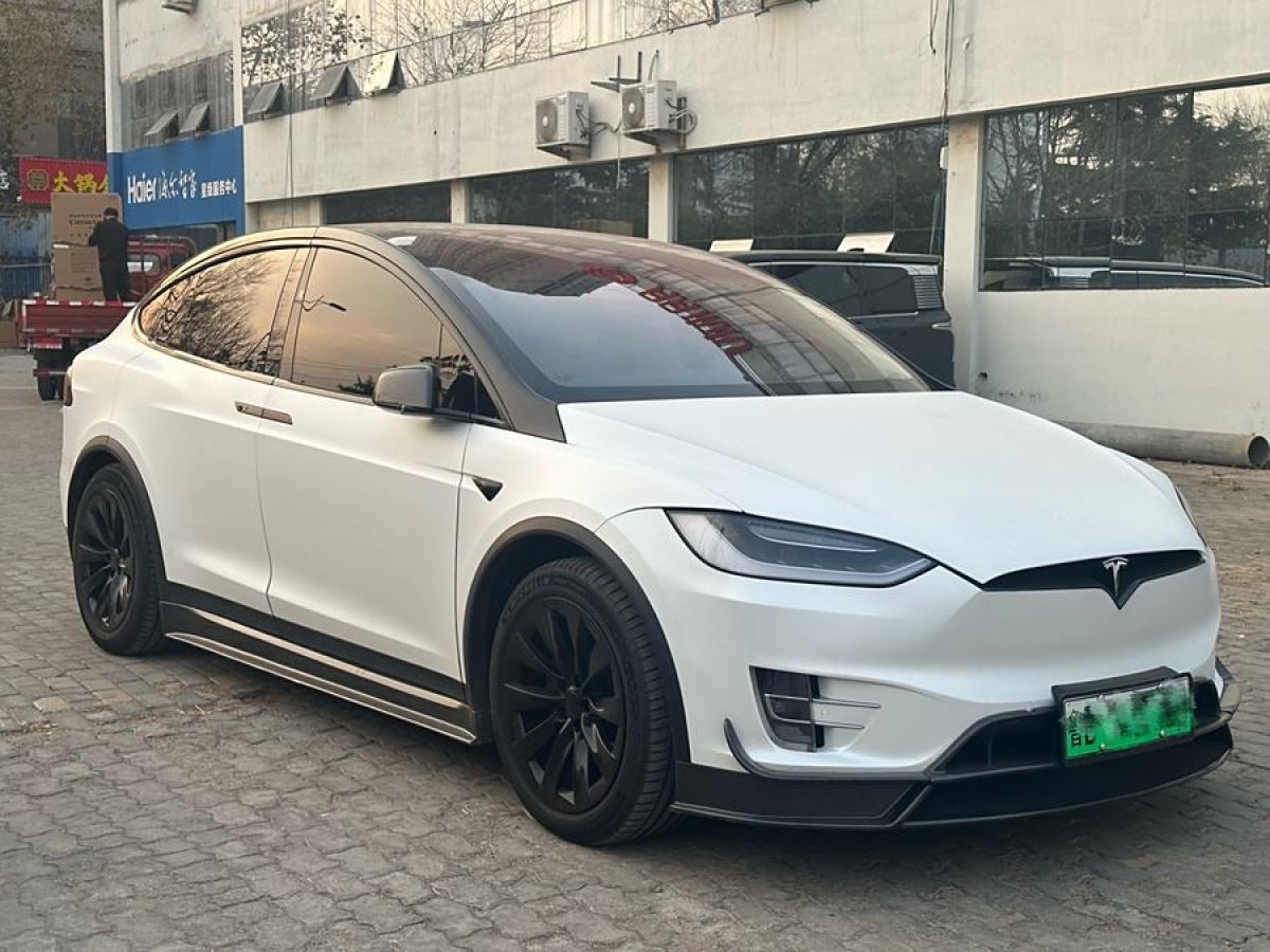 特斯拉 Model X  2016款 Model X 90D圖片