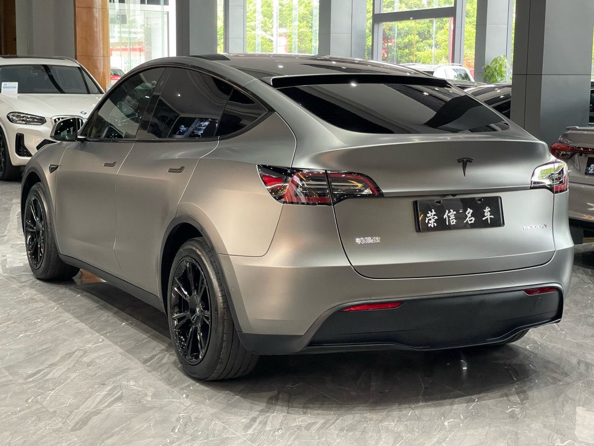 2024年2月特斯拉 Model Y  2023款 煥新版 后輪驅(qū)動(dòng)