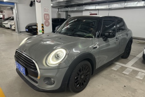 MINI MINI 1.5T COOPER 经典派 五门版