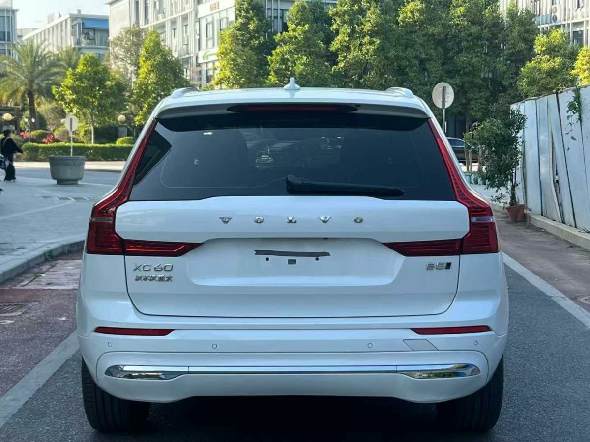 沃爾沃 XC60  2022款 B4 智行豪華版圖片