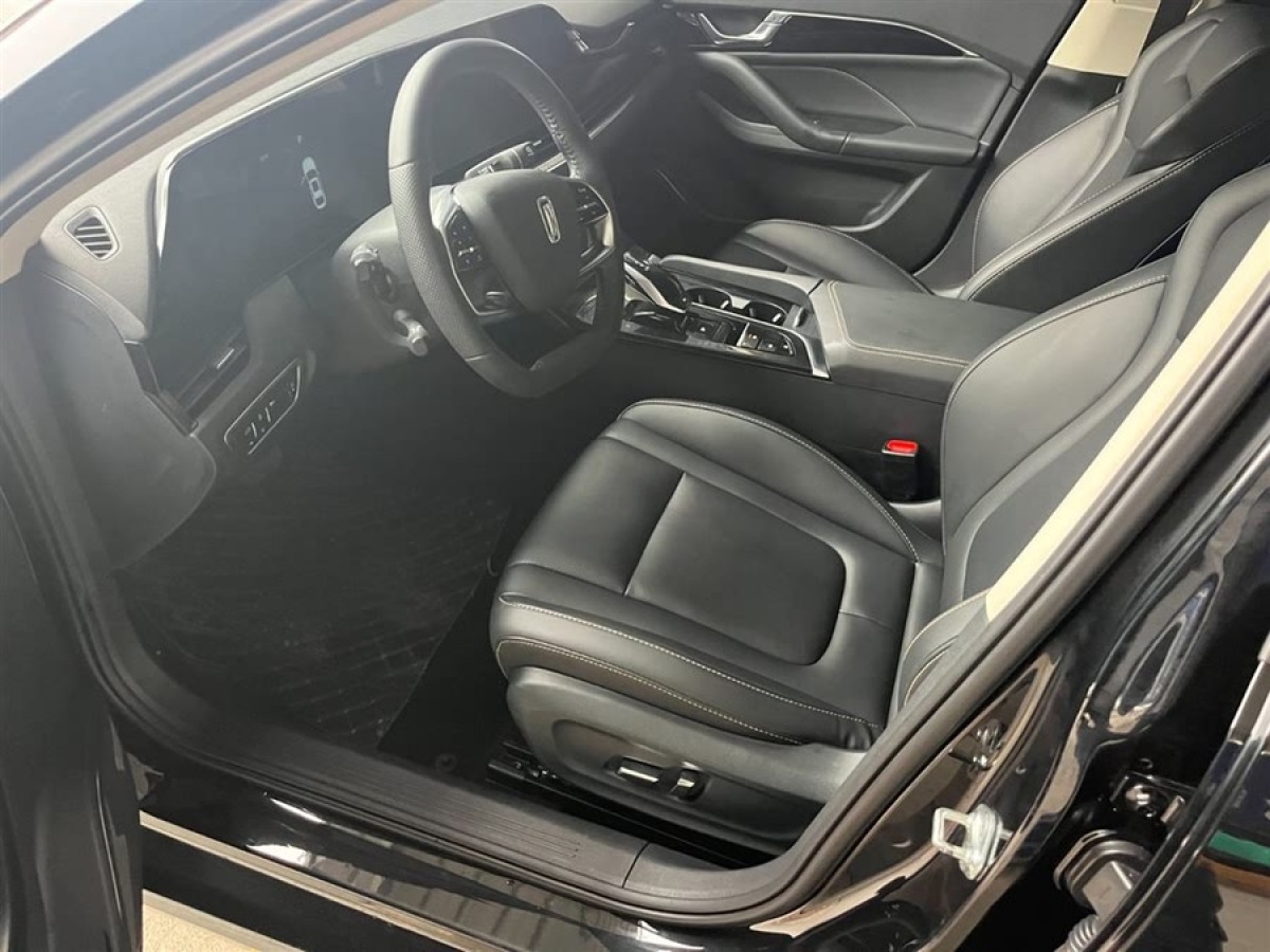 奔騰 B70  2023款 1.5T 自動(dòng)暢享型圖片