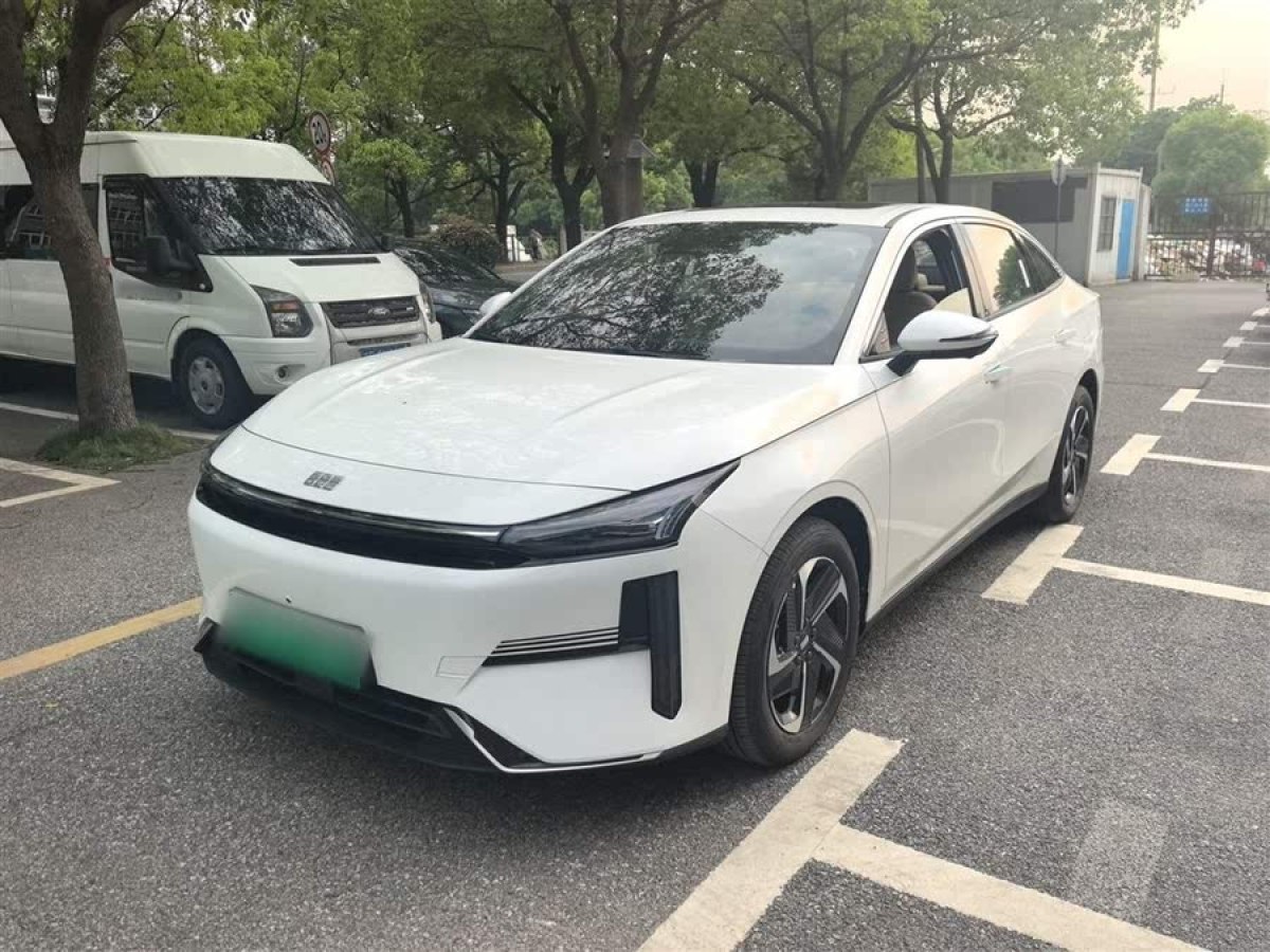 銀河 銀河L6  2024款 125km PLUS 龍騰版圖片