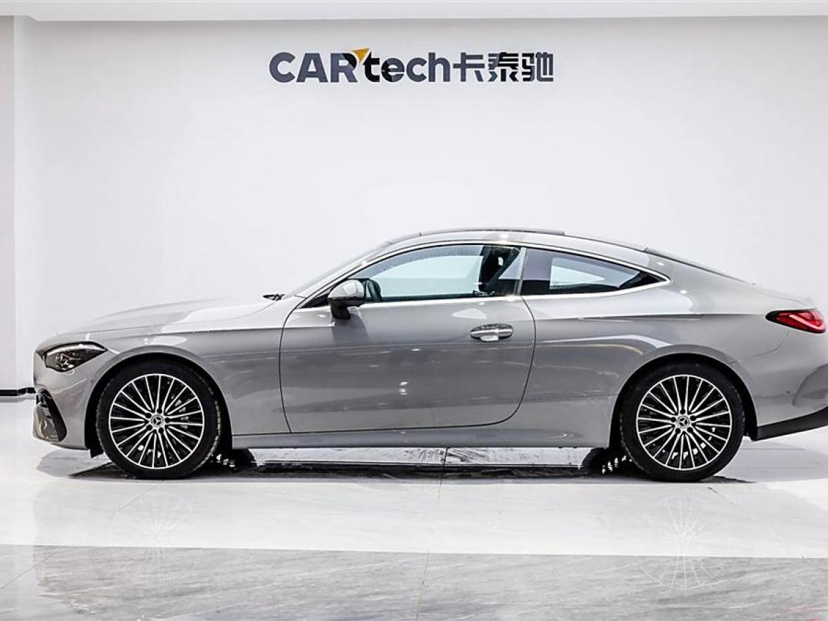 2025年2月奔馳 奔馳CLE  2024款 CLE 300 4MATIC 動感型轎跑車