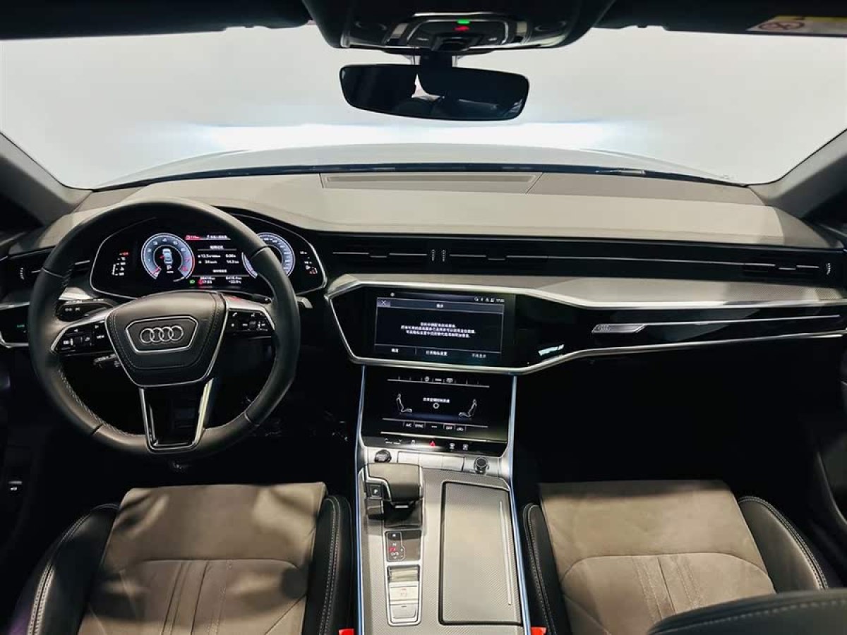 奧迪 奧迪A6L  2023款 改款 45 TFSI 臻選動感型圖片