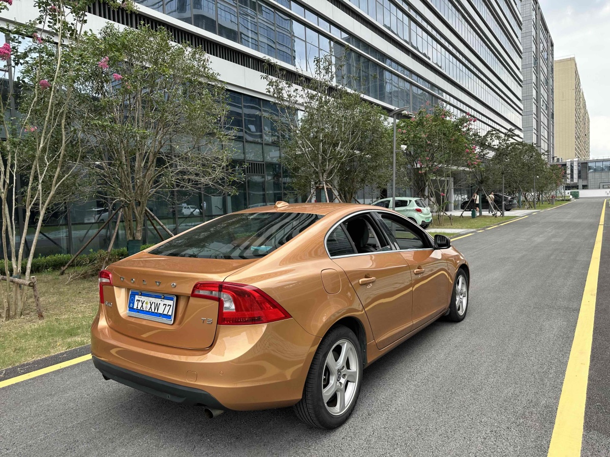 沃尔沃 S60  2013款 T5 舒适版图片