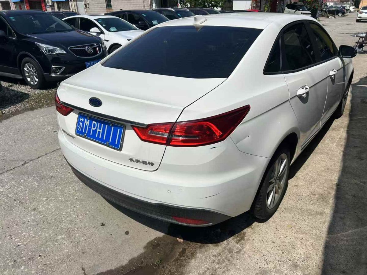 福特 ?？怂? 2020款 三廂 1.5L 自動鋒躍型圖片
