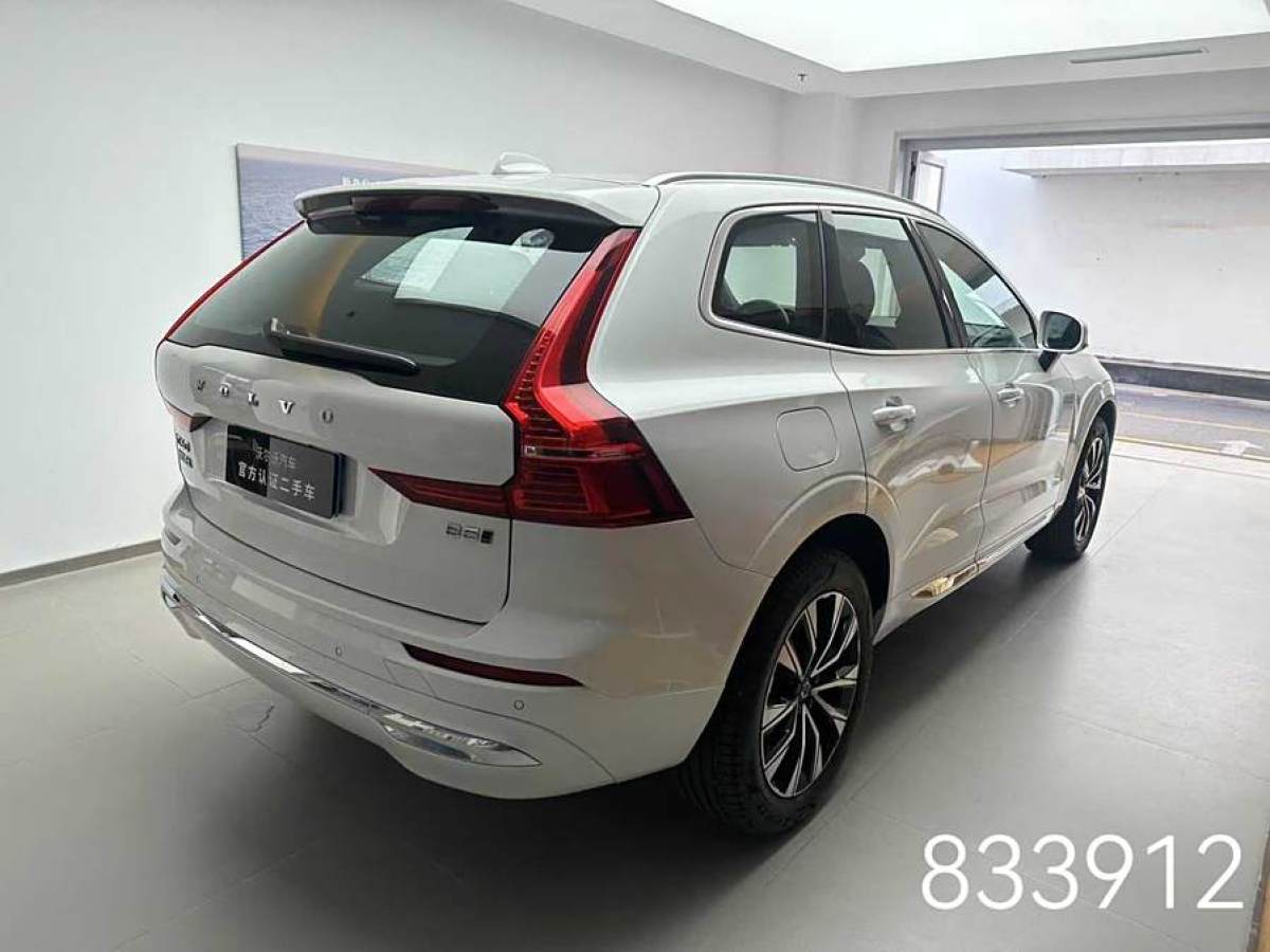 沃爾沃 XC60  2024款 B5 四驅(qū)智遠(yuǎn)豪華版圖片