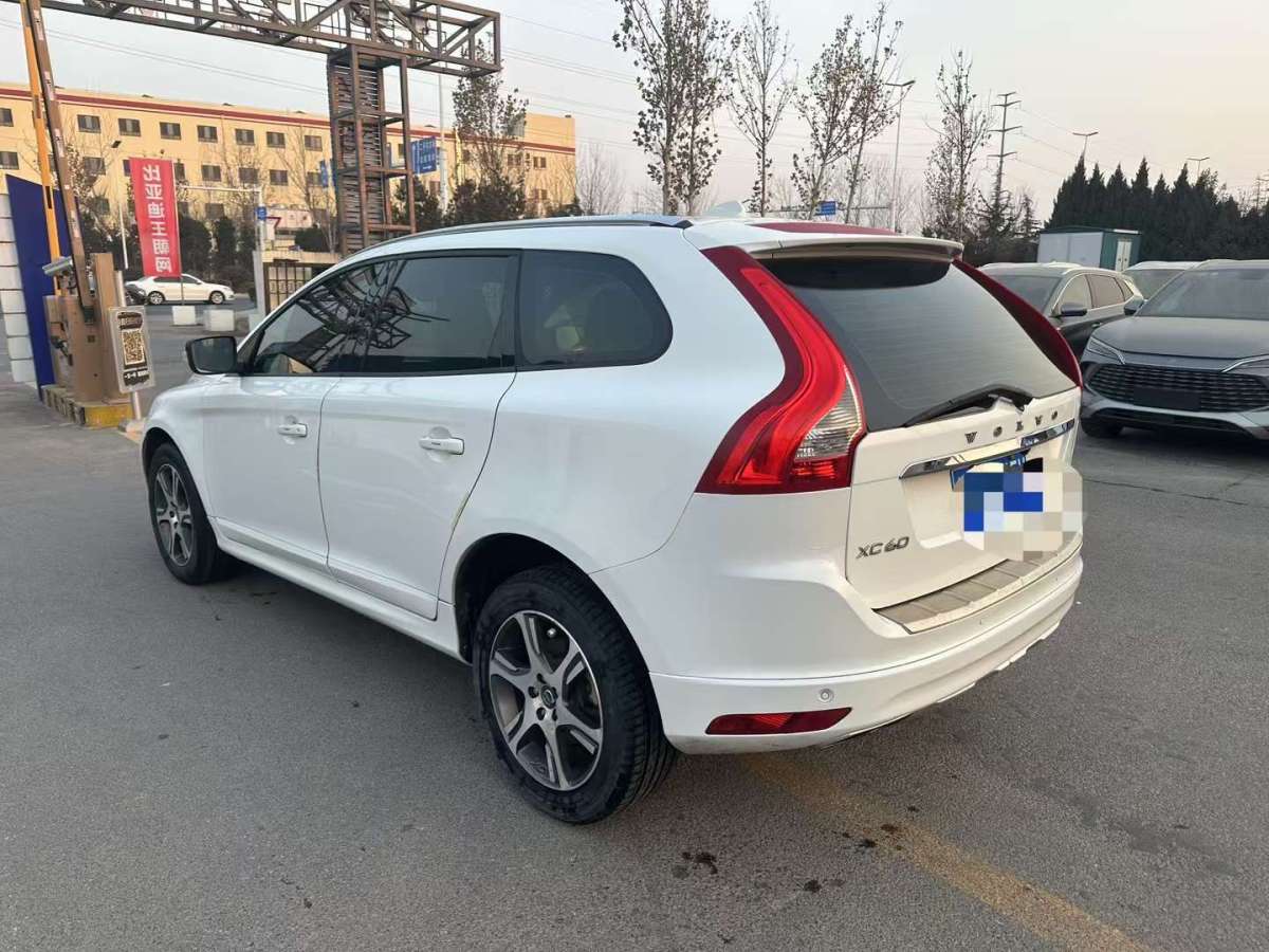 沃爾沃 XC60  2015款 T5 智進(jìn)版圖片