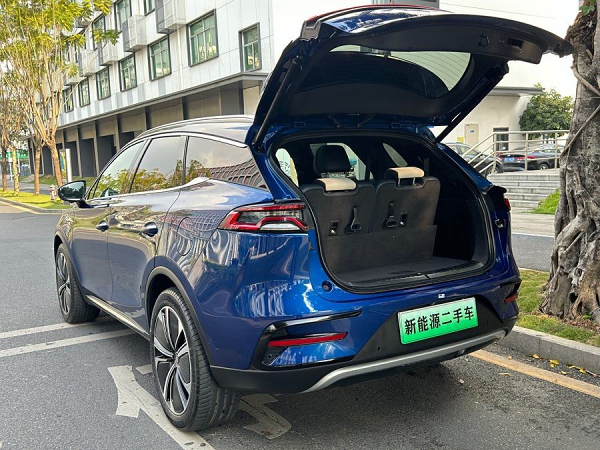 比亞迪 唐新能源  2022款 EV 635km 四驅(qū)旗艦型圖片