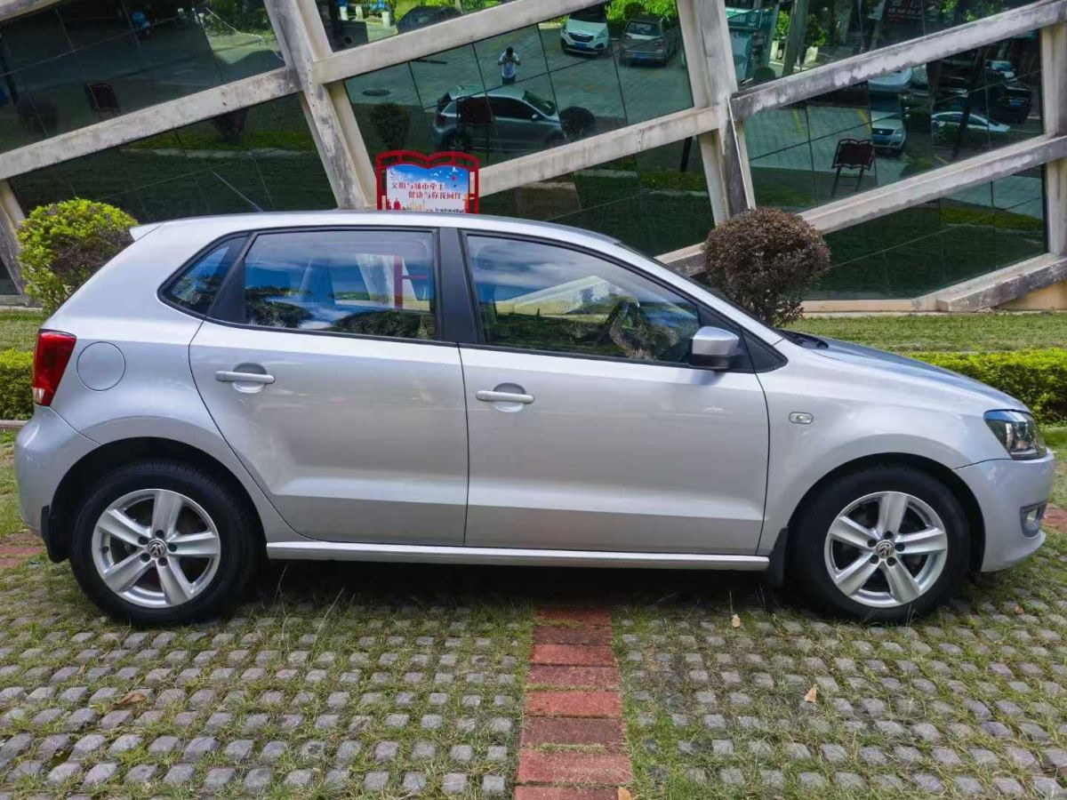 大眾 途安  2013款 1.4 TSI 5座豪華璀璨版圖片