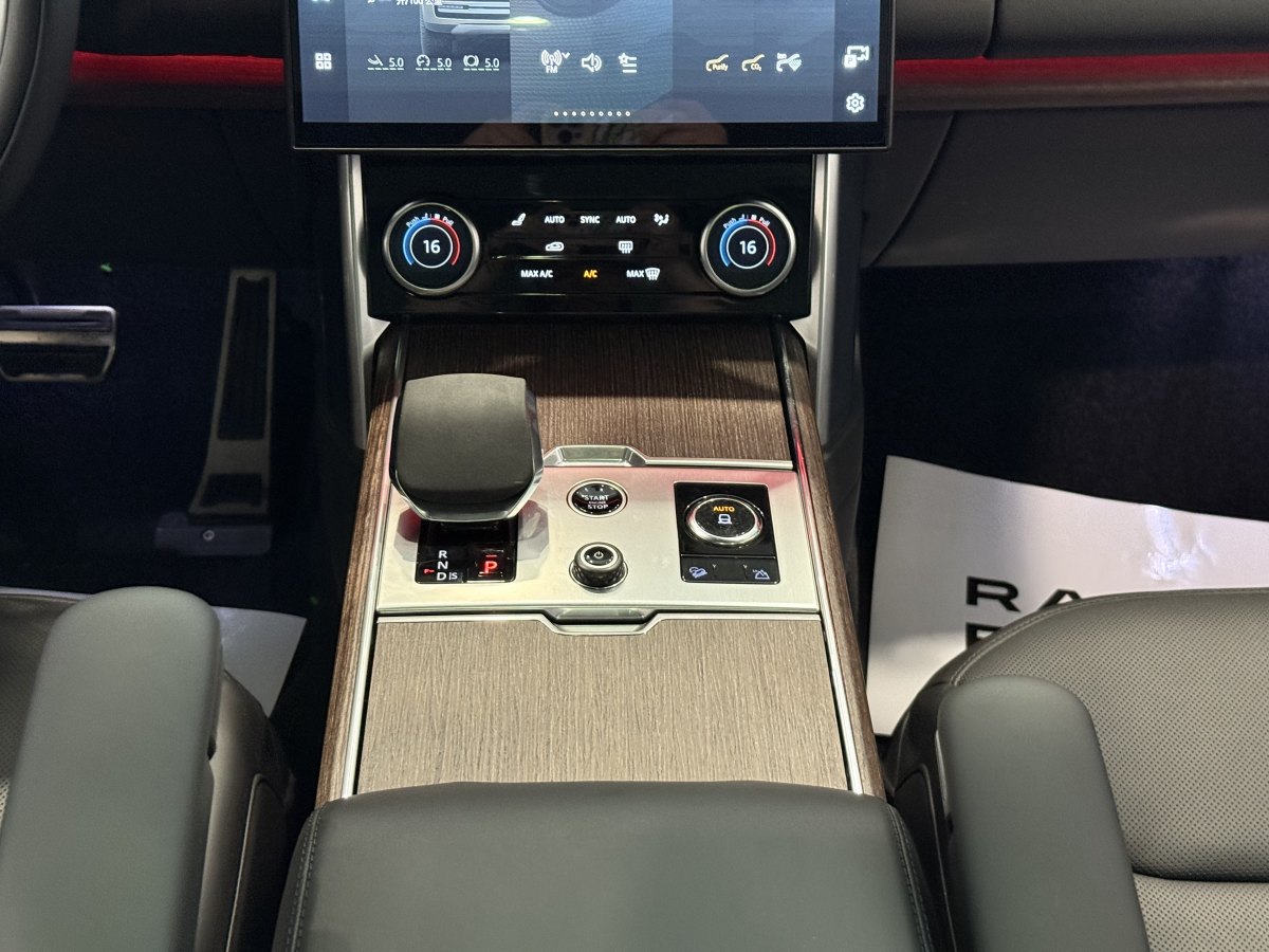 2022年8月路虎 攬勝  2023款 3.0 L6 360PS 盛世版