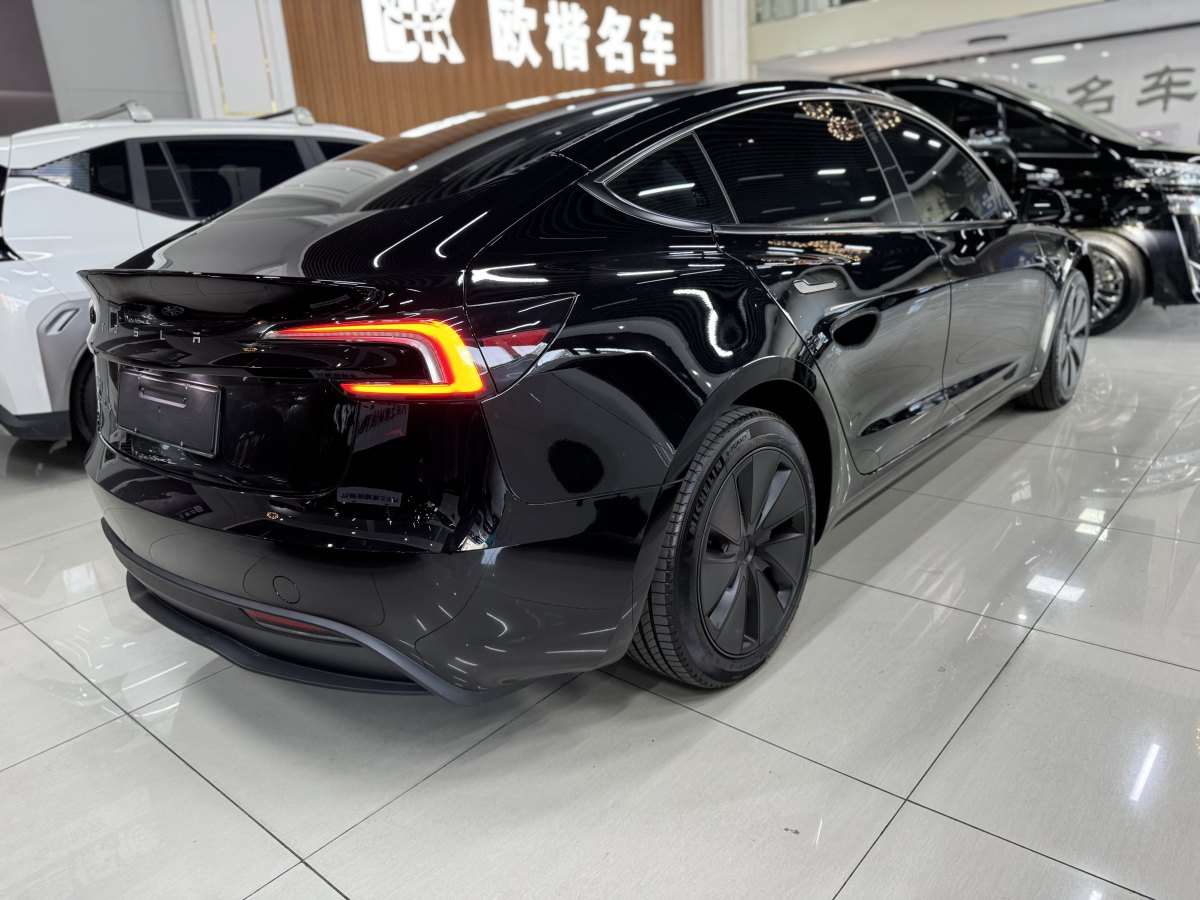 特斯拉 Model Y  2023款 煥新版 后輪驅(qū)動(dòng)圖片