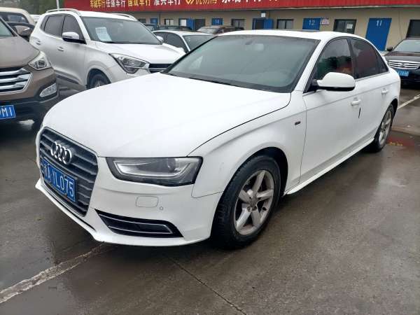 奥迪 奥迪A4L  2013款 35 TFSI 自动标准型