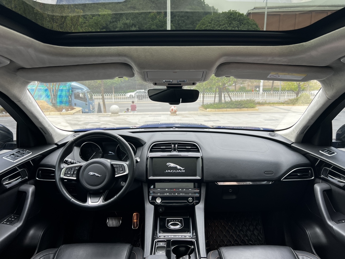 2019年05月捷豹 F-PACE  2019款 2.0T 四驅(qū)都市尊享版