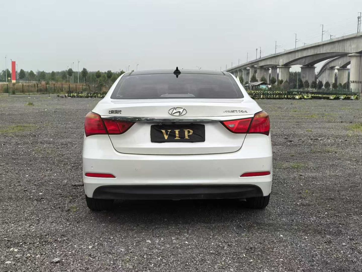 現(xiàn)代 名圖  2016款 2.0L 自動至尊型LUX圖片