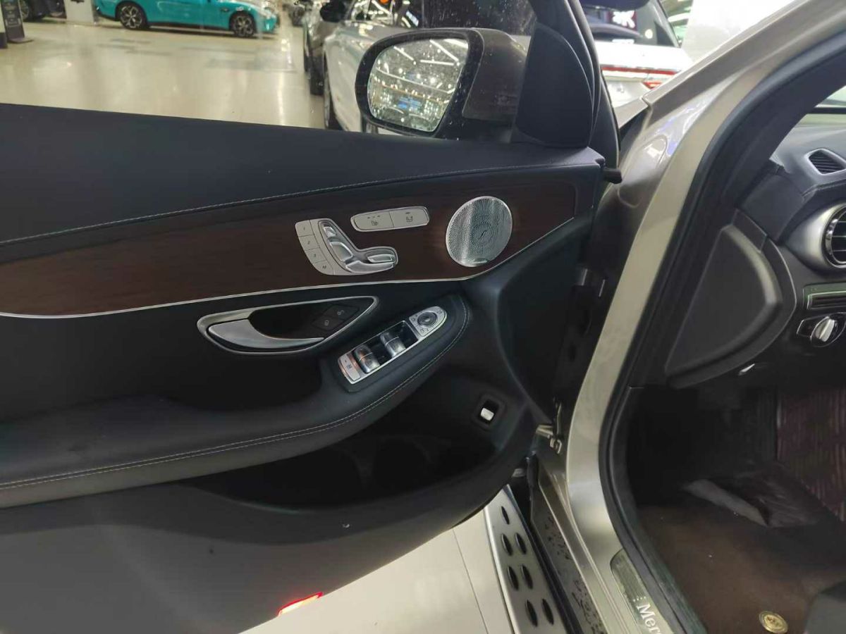 奔馳 奔馳GLC  2021款 GLC 300 4MATIC 轎跑SUV圖片