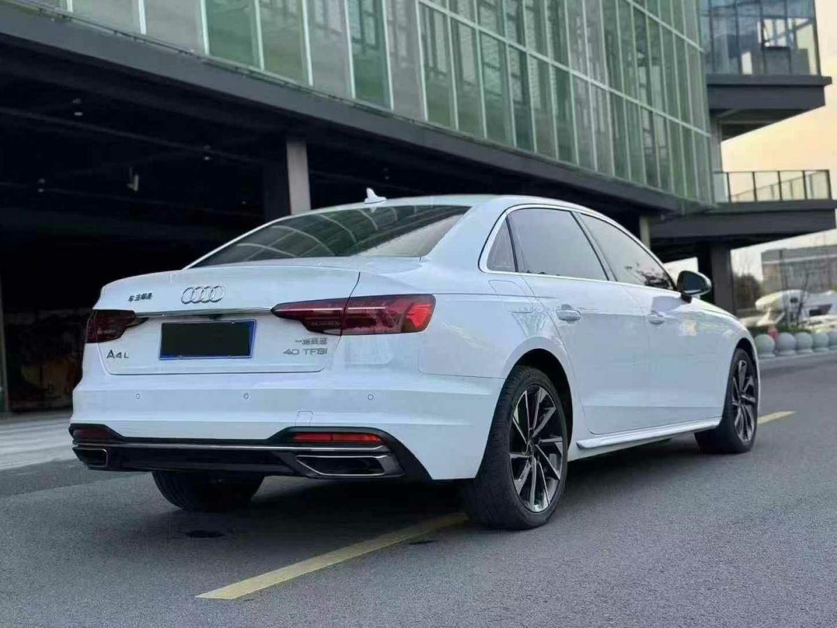 奧迪 奧迪A4L  2022款 35 TFSI 時(shí)尚動(dòng)感型圖片