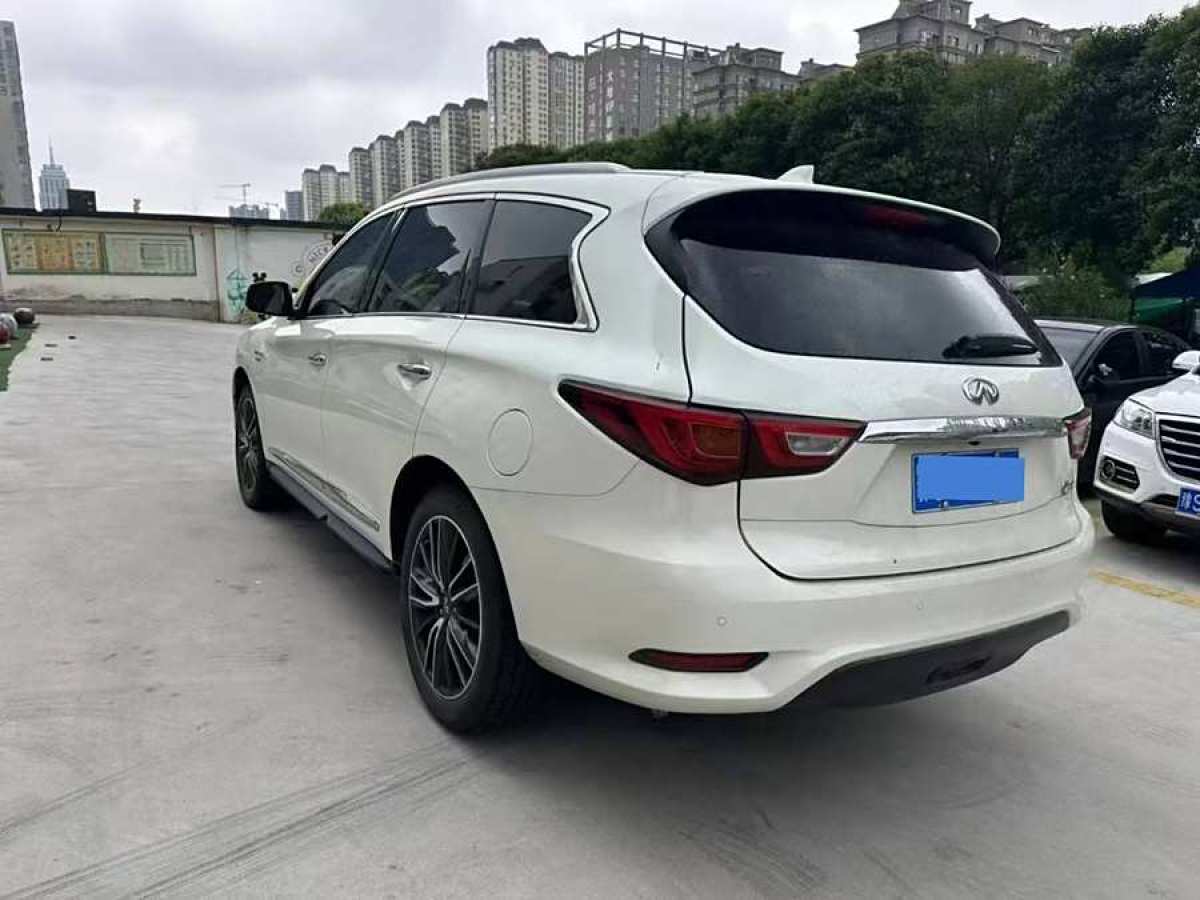 2016年11月英菲尼迪 QX60  2020款 2.5 S/C Hybrid 四驅(qū)全能版