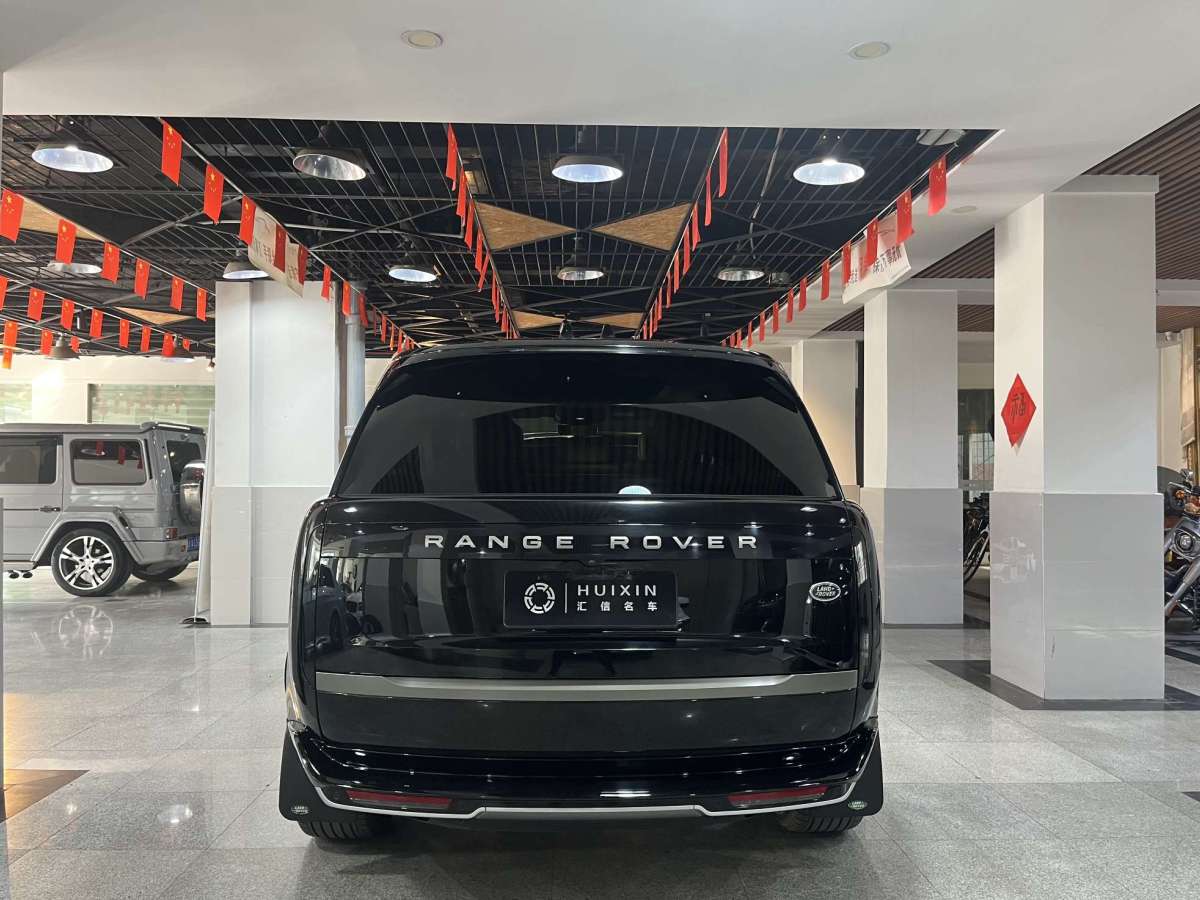 2023款 3.0 L6 400PS 盛世七座加長(zhǎng)版圖片