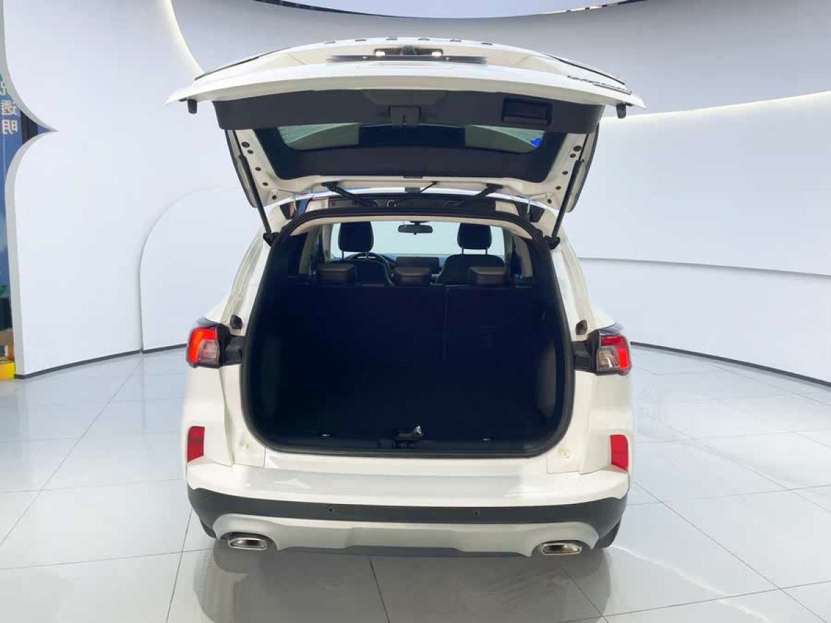 福特 銳際  2024款 EcoBoost 245 兩驅(qū)耀享款圖片