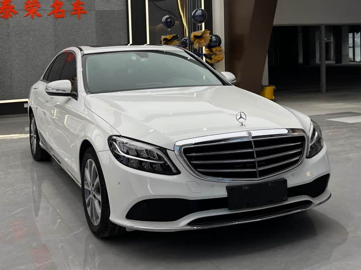 奔馳 奔馳C級(jí)  2019款 C 180 L 時(shí)尚型運(yùn)動(dòng)版圖片