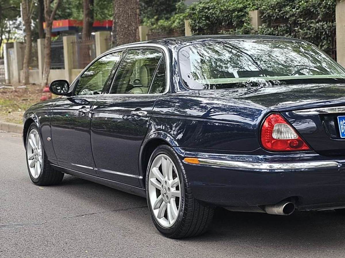 捷豹 XJ  2007款 XJ6L 3.0皇家加長版圖片