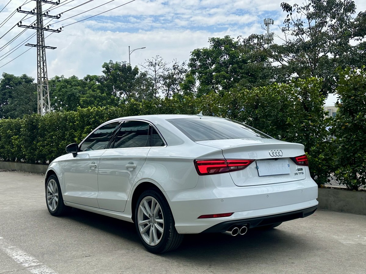 奧迪 奧迪A3  2018款 30周年年型 Limousine 35 TFSI 進(jìn)取型圖片