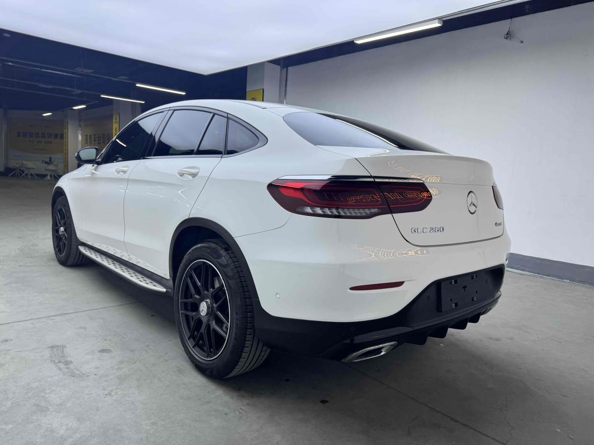 奔馳 奔馳GLC  2022款 改款 GLC 260 4MATIC 轎跑SUV圖片