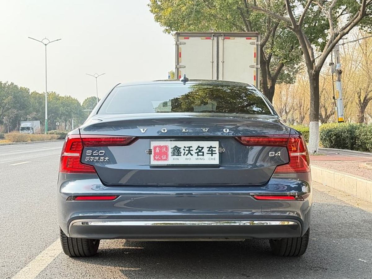 沃爾沃 S60L  2024款 B4 智逸豪華版圖片