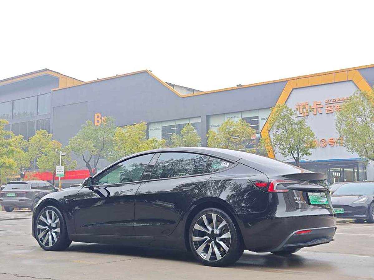 特斯拉 Model Y  2023款 后輪驅(qū)動(dòng)版圖片