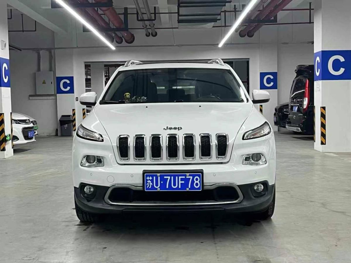 2017年1月Jeep 自由光  2017款 2.0L 優(yōu)越版