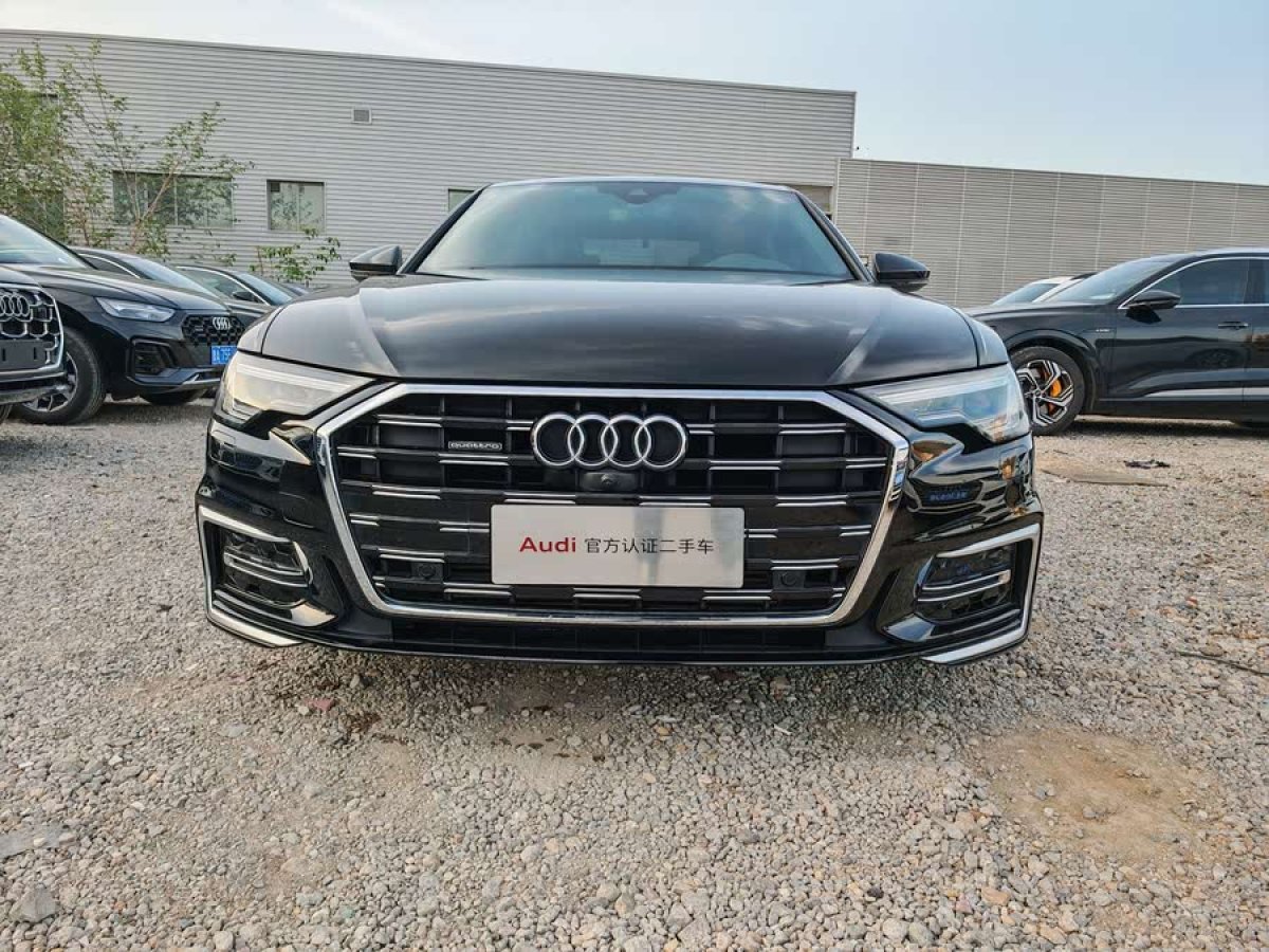 奧迪 奧迪A6L  2023款 改款 45 TFSI quattro 臻選動(dòng)感型圖片