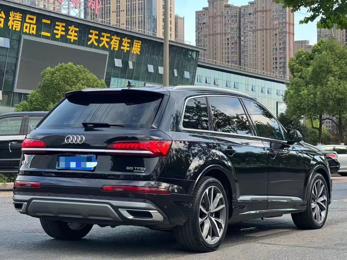 2021年6月奧迪 奧迪Q7  2023款 55 TFSI quattro S line運(yùn)動(dòng)型