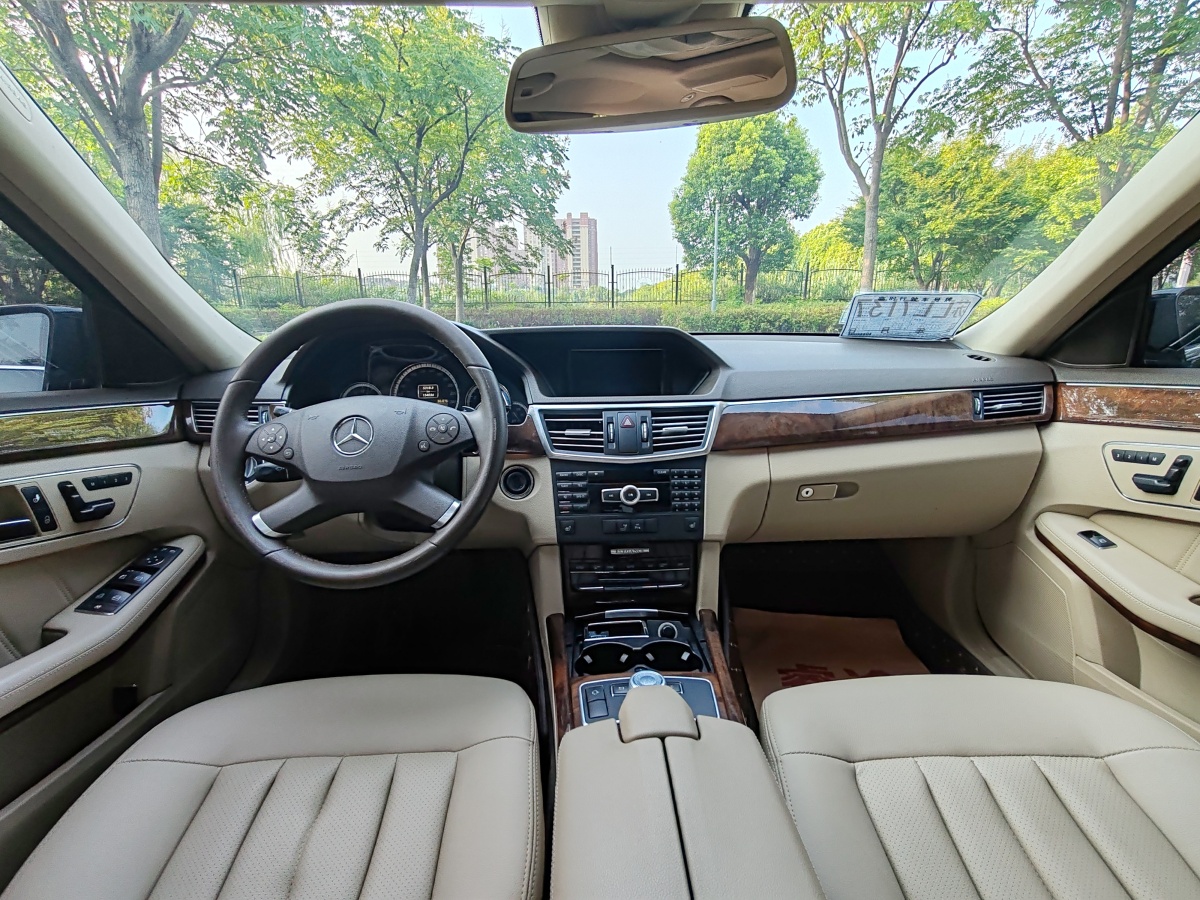 奔驰 奔驰E级  2012款 E 300 L 优雅型图片