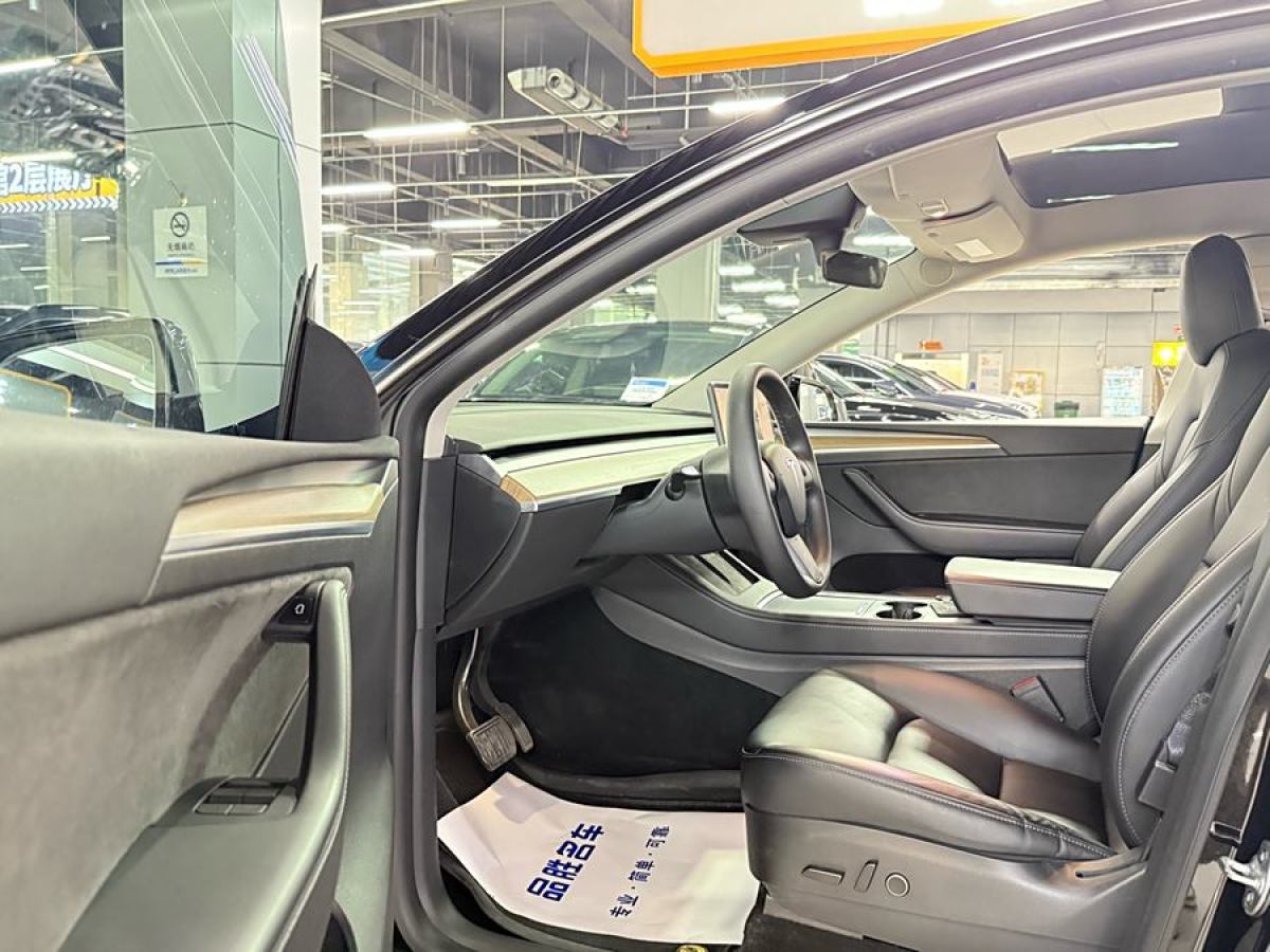 2022年2月特斯拉 Model 3  2022款 后輪驅(qū)動版