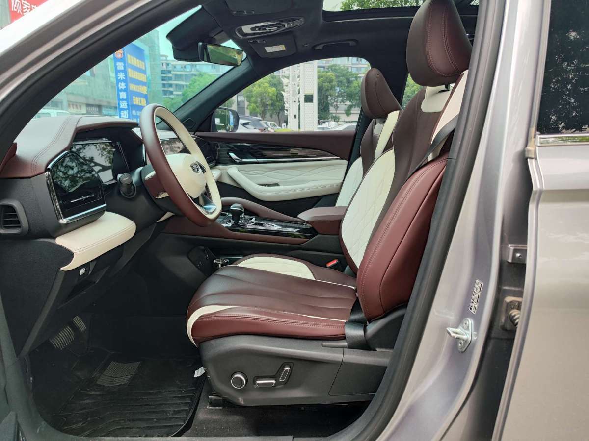 吉利 星越L  2021款 2.0TD DCT EVO兩驅(qū)尊貴型圖片
