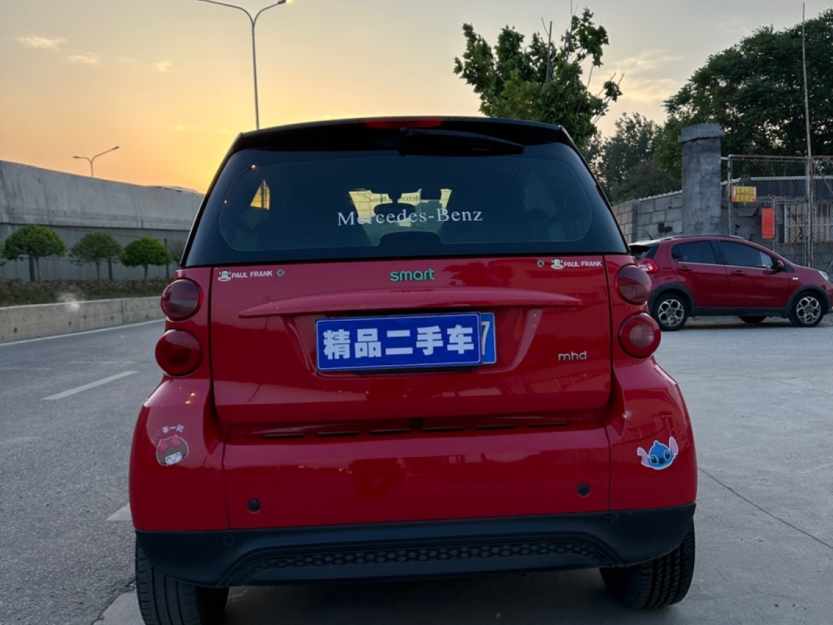 2014年03月smart fortwo  2014款 1.0 MHD 硬顶新年特别版