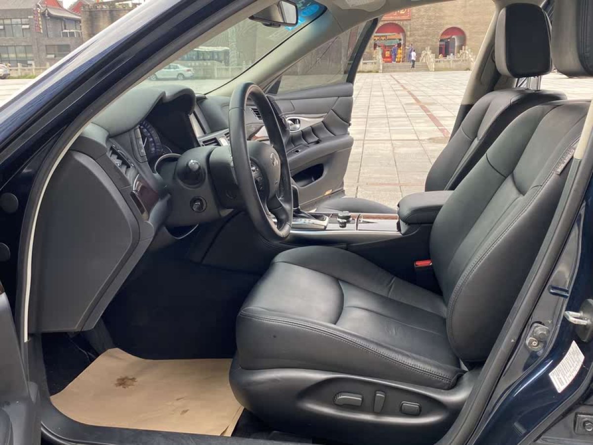 英菲尼迪 Q70  2017款 Q70L 2.5L 悅享版圖片