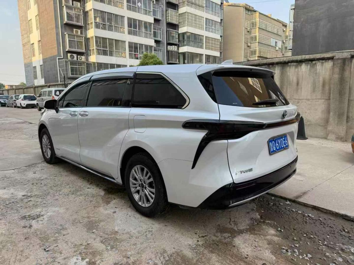 豐田 卡羅拉銳放  2022款 2.0L 豪華版圖片
