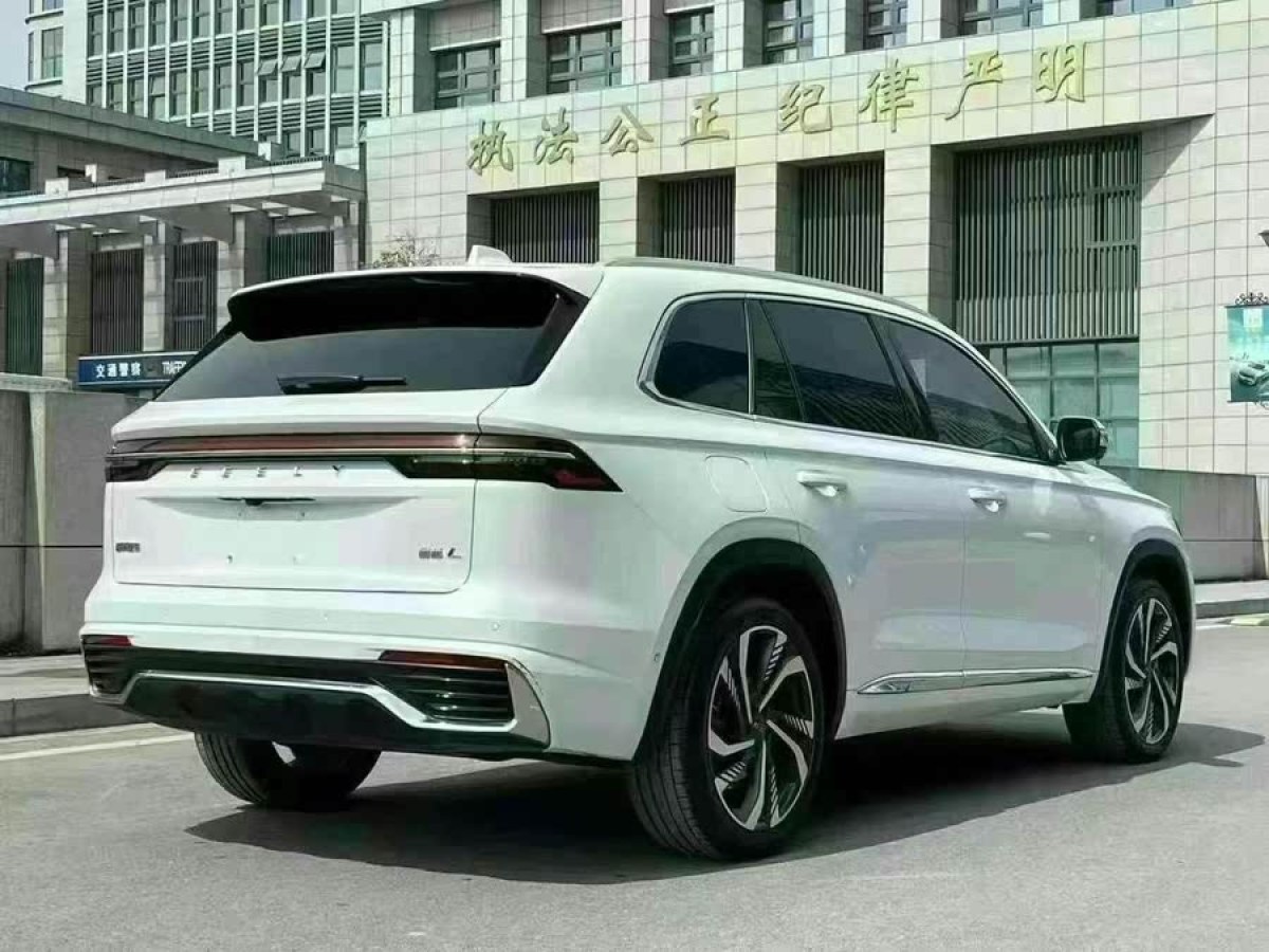 吉利 星越L  2021款 2.0TD DCT EVO兩驅(qū)旗艦型圖片