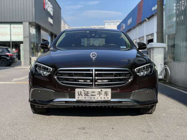 奔驰 奔驰E级  2022款 E 300 L 豪华型