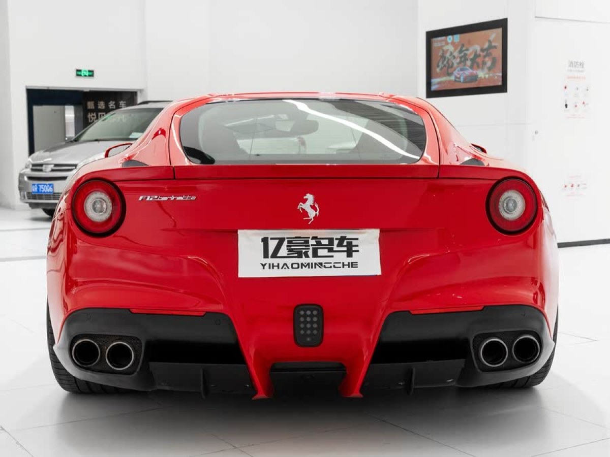 法拉利 F12berlinetta  2013款 6.3L 標(biāo)準(zhǔn)型圖片