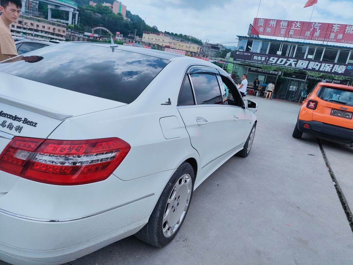 奔馳 奔馳E級(jí)  2013款 E 260 L CGI優(yōu)雅型圖片