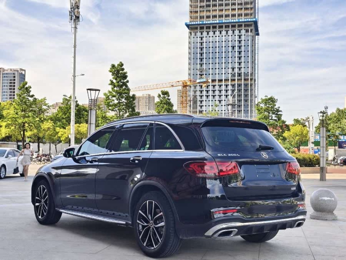 奔馳 奔馳GLC  2018款 改款 GLC 300 4MATIC 動(dòng)感型圖片