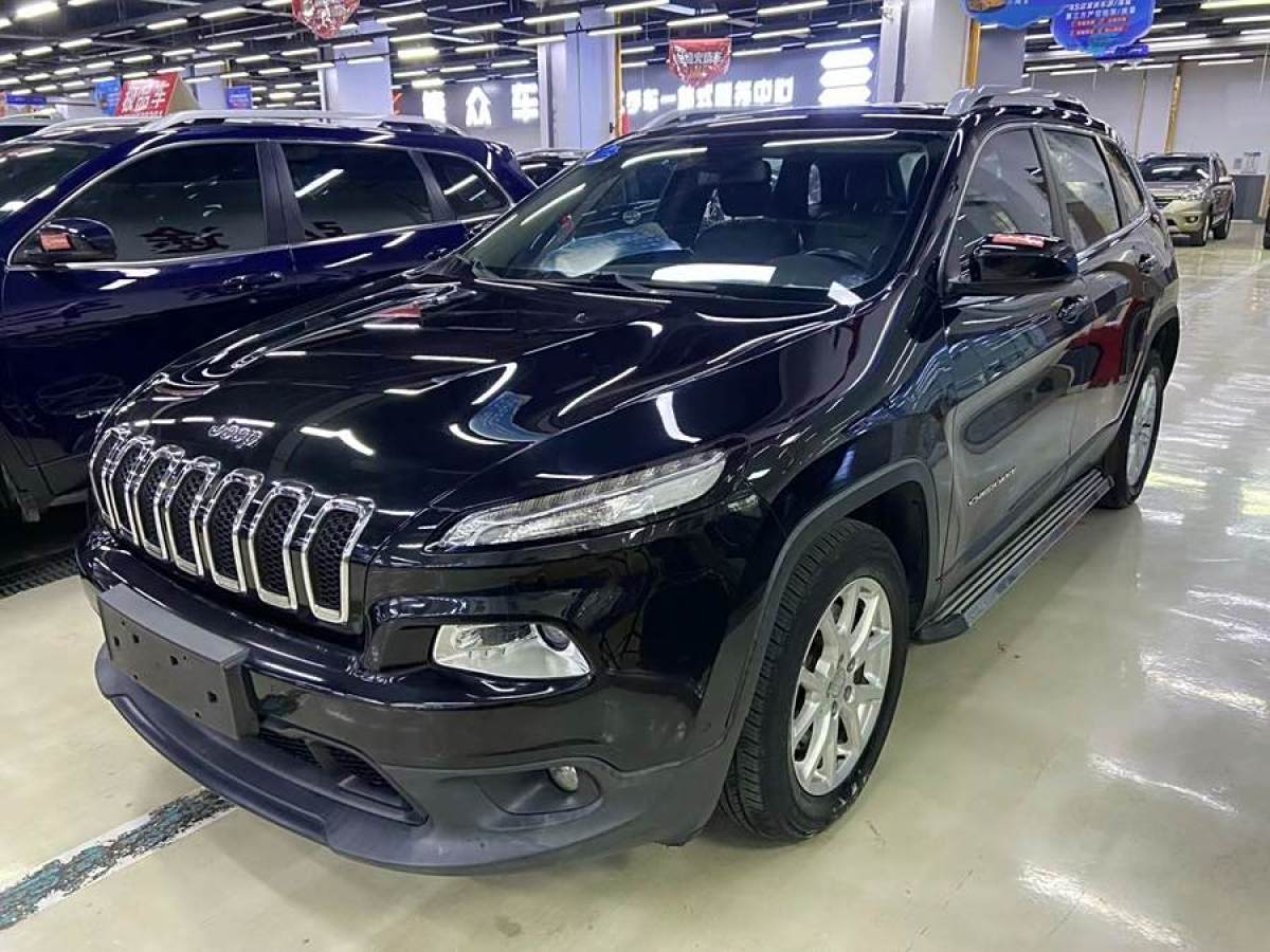 Jeep 自由光  2016款 2.4L 領(lǐng)先版圖片