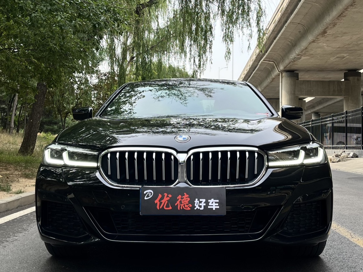 寶馬 寶馬5系  2022款 改款 530Li 領(lǐng)先型 豪華套裝圖片