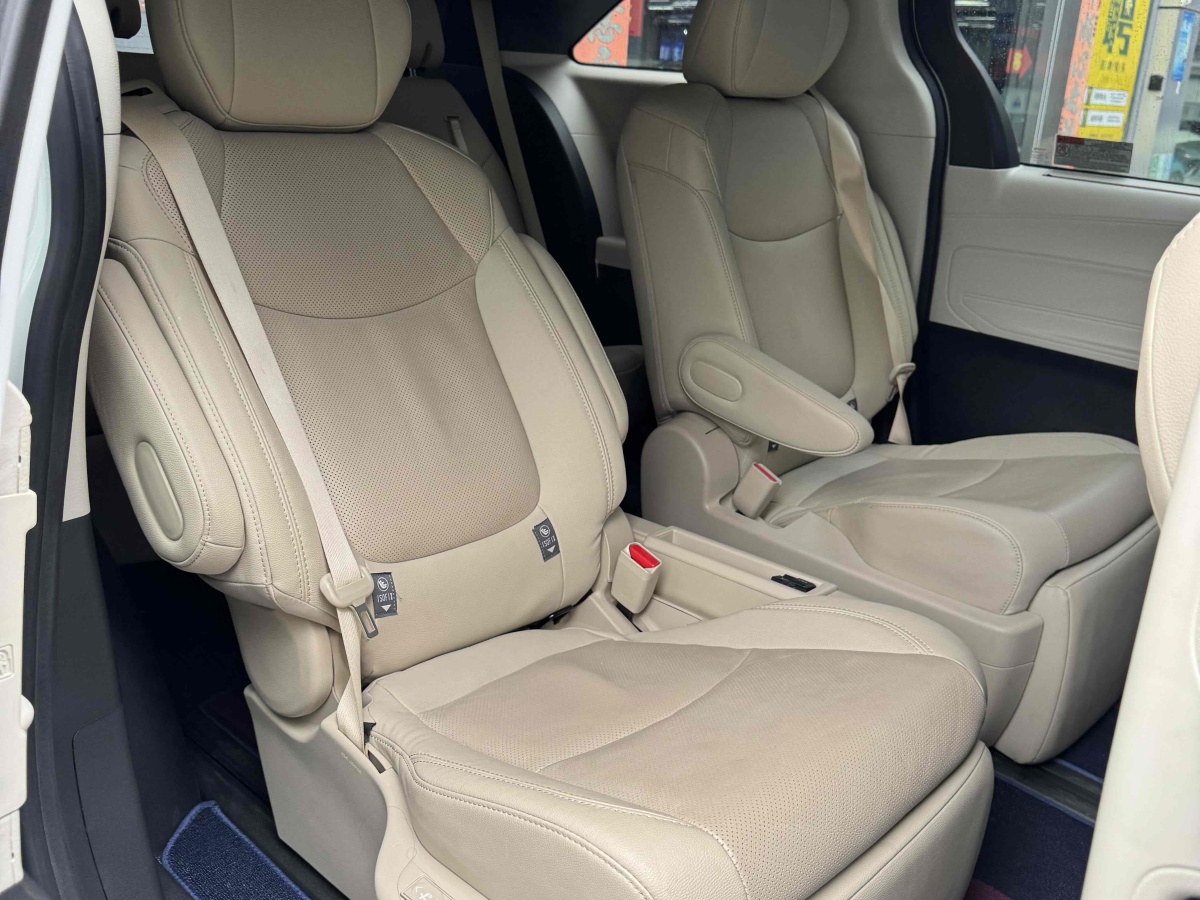 豐田 賽那SIENNA  2021款 2.5L混動 尊貴版圖片