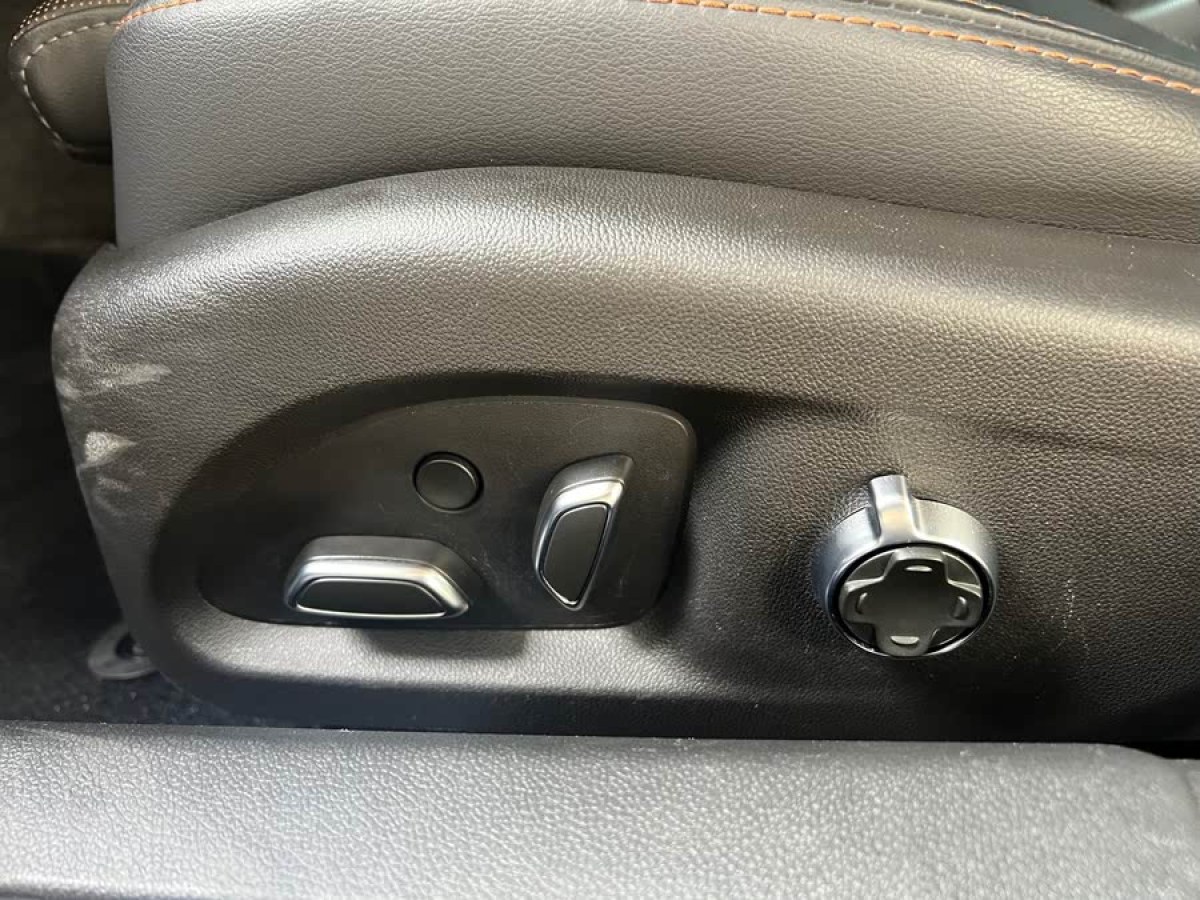凱迪拉克 CT5  2024款 28T 鉑金型圖片