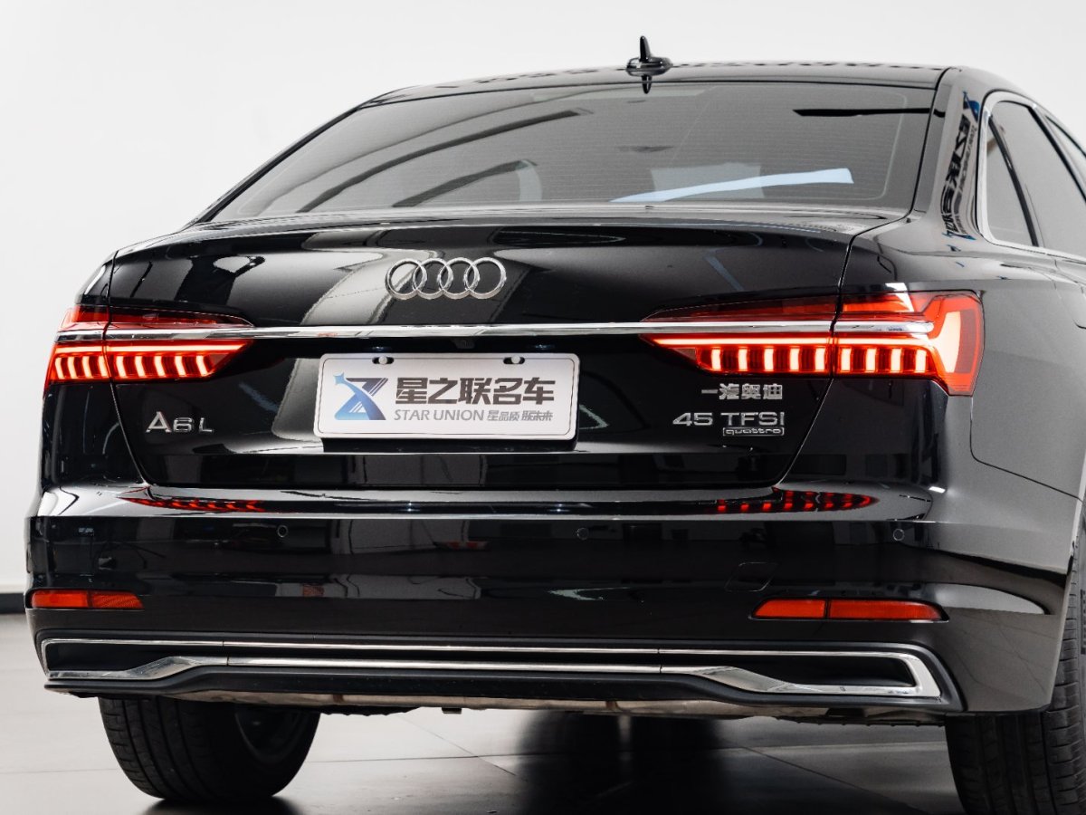 奧迪 奧迪A6L  2023款 45 TFSI quattro 臻選致雅型圖片